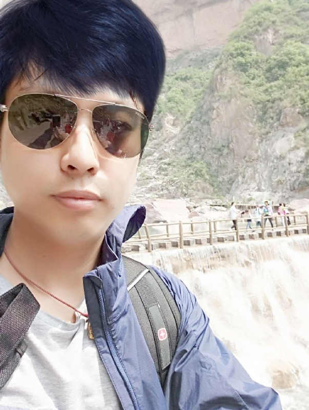 雅俗共赏的第一张照片--荆州相亲服务中心