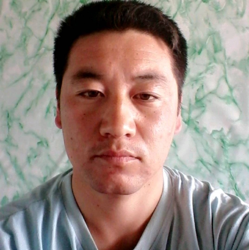 寻找另一半的第三张照片--荆州相亲服务中心