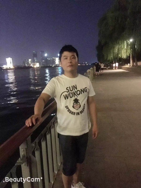 古月的第二张照片--荆州相亲服务中心