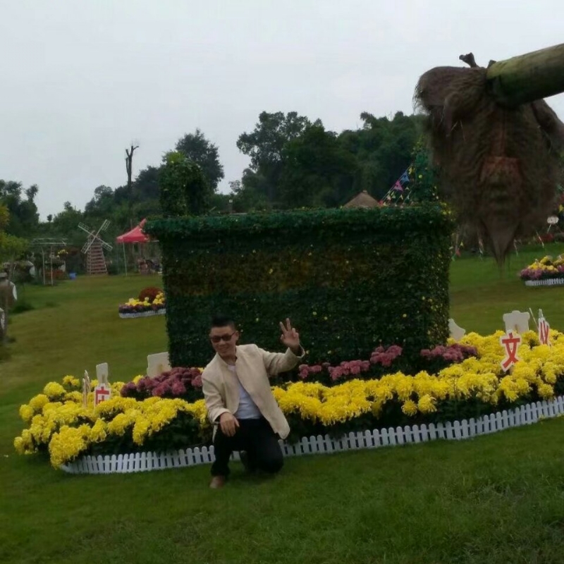 春风里^O^任徜徉的第一张照片--荆州相亲服务中心