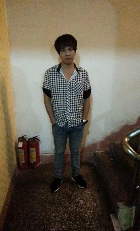 单身征婚的第一张照片--荆州相亲服务中心