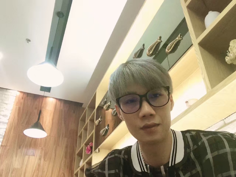 黄峰的第一张照片--荆州相亲服务中心