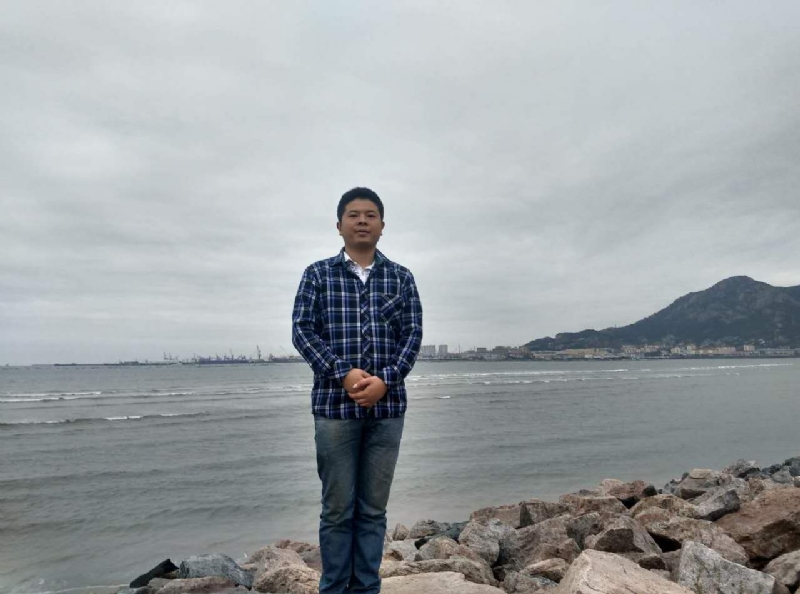 在奋斗的第二张照片--荆州相亲服务中心