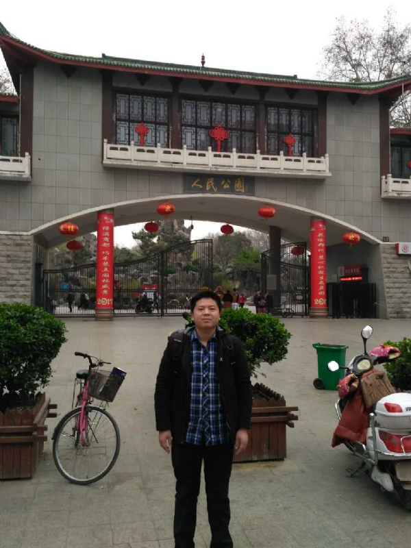 在奋斗的第四张照片--荆州相亲服务中心