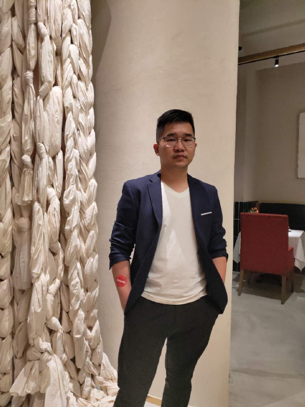 在路上的第二张照片--荆州相亲服务中心