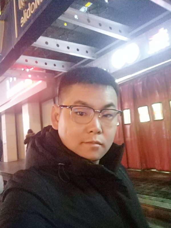 杜跃龙的第二张照片--荆州相亲服务中心