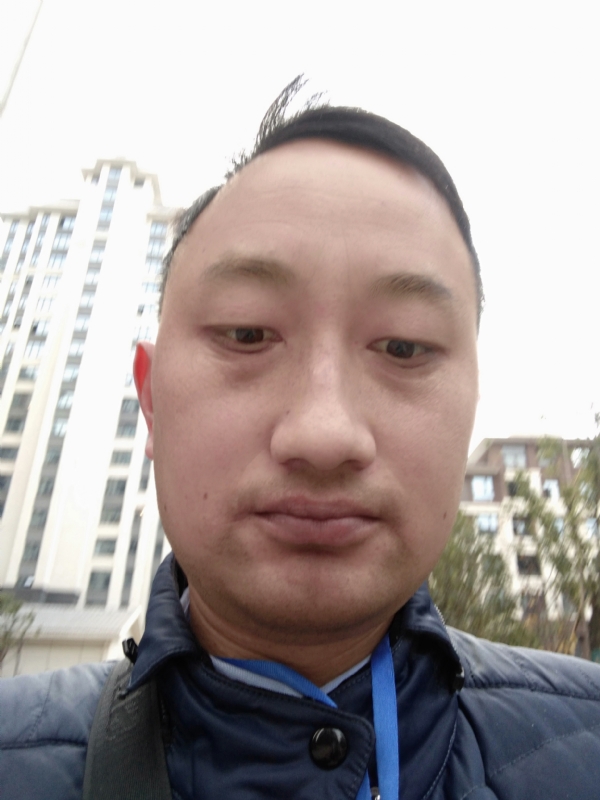 老男人的第一张照片--荆州相亲服务中心