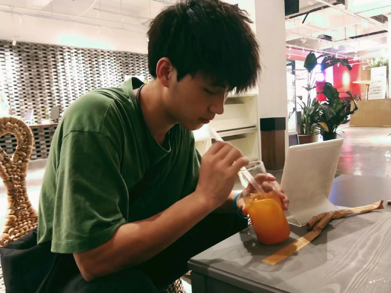 一花一世界的第一张照片--荆州相亲服务中心