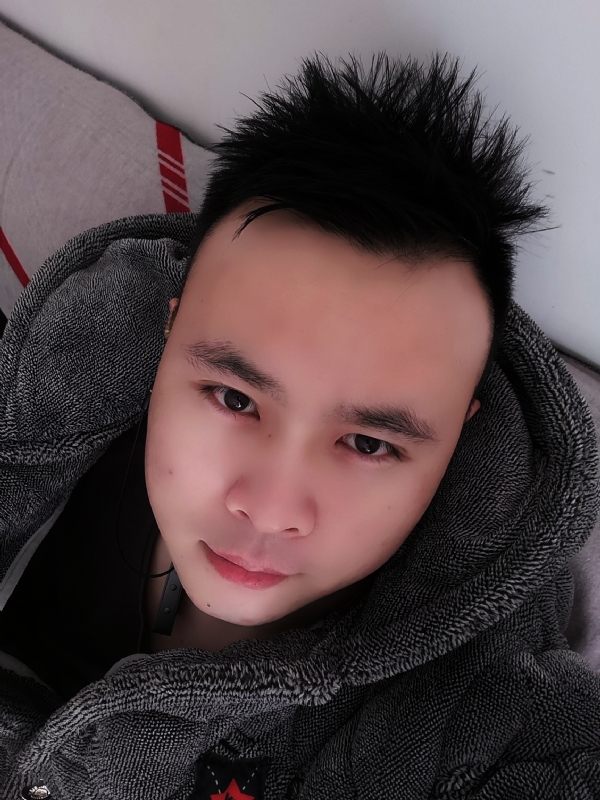 明明的第一张照片--荆州相亲服务中心