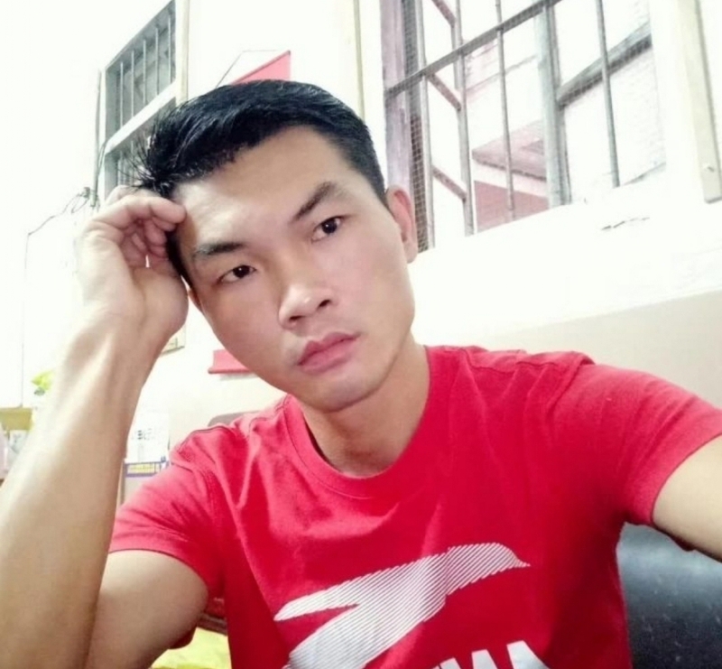 英俊的台灯的第一张照片--荆州相亲服务中心