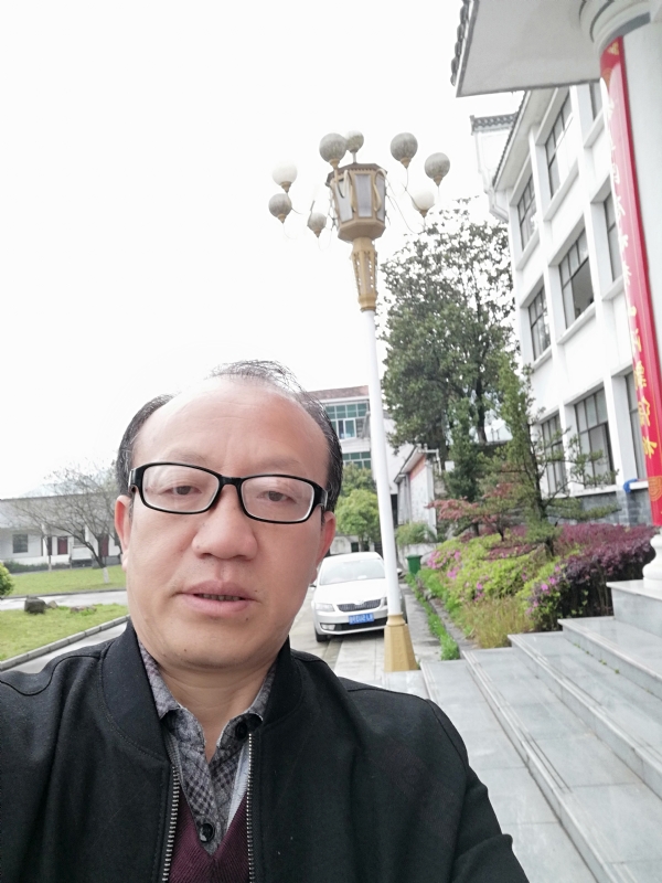 玫瑰祥云的第二张照片--荆州相亲服务中心