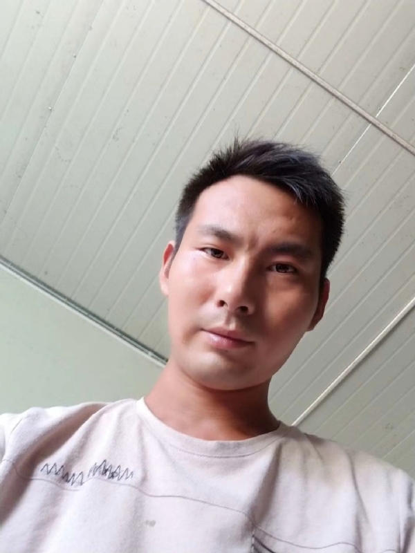 快乐肥宅水的第一张照片--荆州相亲服务中心