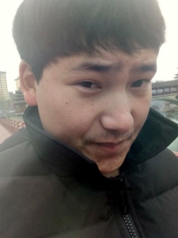 侗族青年作家超超的第二张照片--荆州相亲服务中心