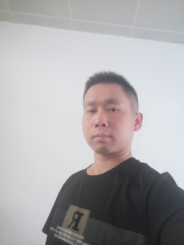 孤独的狼的第一张照片--荆州相亲服务中心