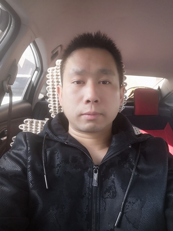 孤独的狼的第二张照片--荆州相亲服务中心