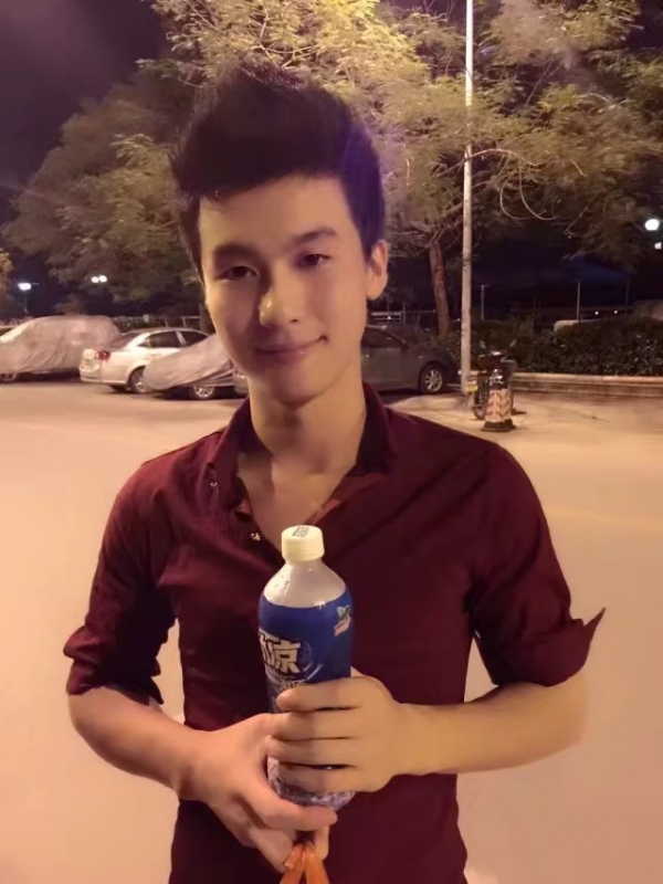 皮特王的第三张照片--荆州相亲服务中心