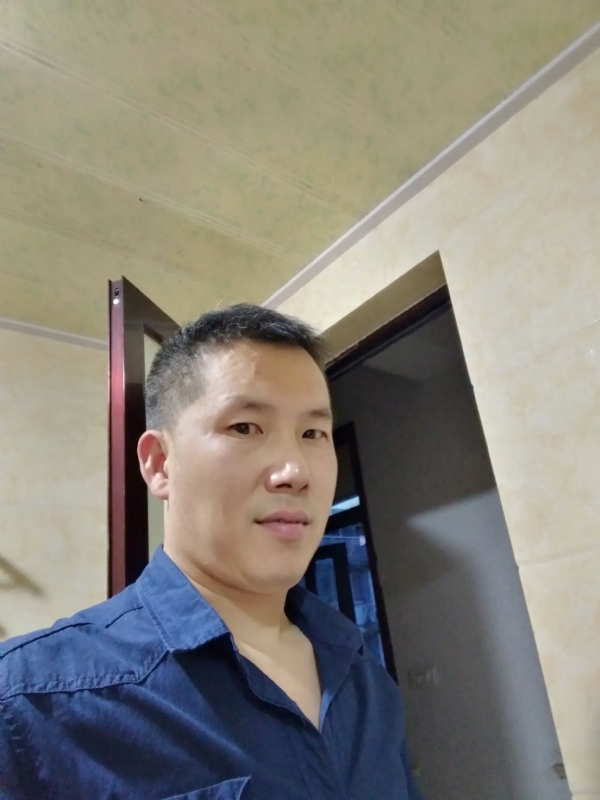余生搀扶走的第一张照片--荆州相亲服务中心