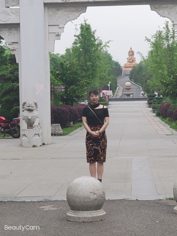 魏沐阳子的第三张照片--荆州相亲服务中心