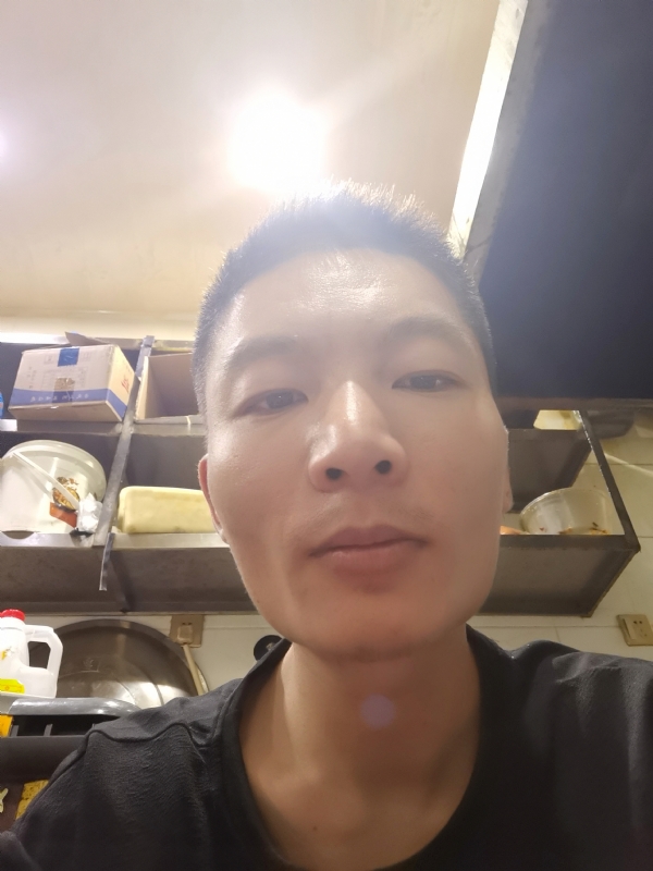 邹先生的第二张照片--荆州相亲服务中心