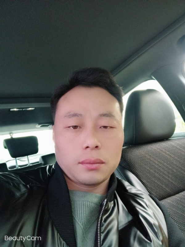 放飞的羊的第二张照片--荆州相亲服务中心