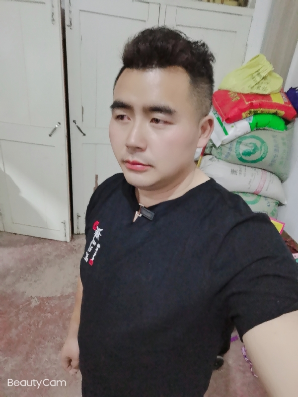 阿杰的第一张照片--荆州相亲服务中心
