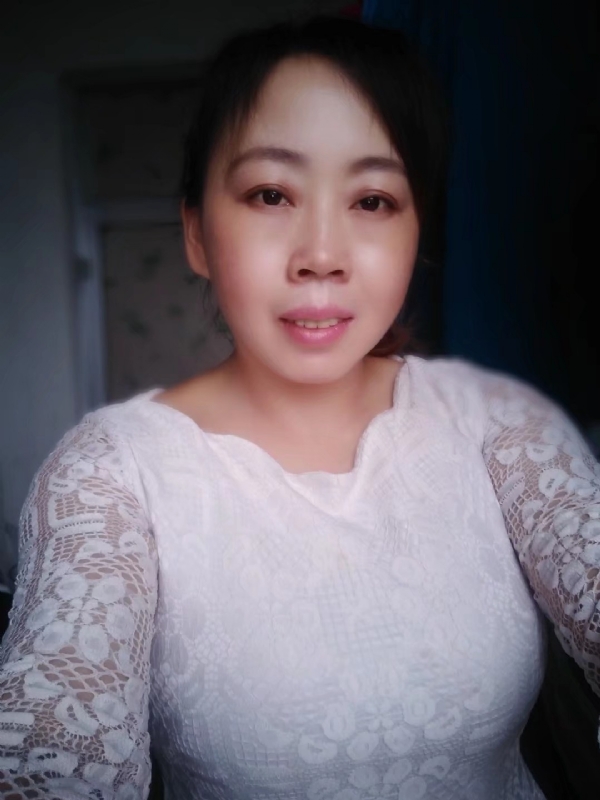 笑看人生的第一张照片--荆州相亲服务中心