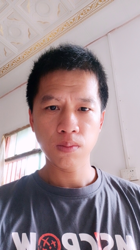 人都再努力的第一张照片--荆州相亲服务中心