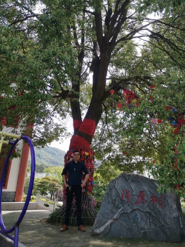 霸气的第一张照片--荆州相亲服务中心
