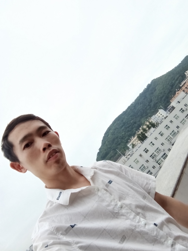 会飞的鱼的第一张照片--荆州相亲服务中心