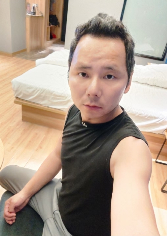 爱远的要命的第一张照片--荆州相亲服务中心