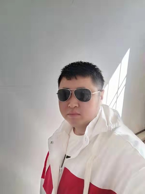 大漠叔叔的第一张照片--荆州相亲服务中心