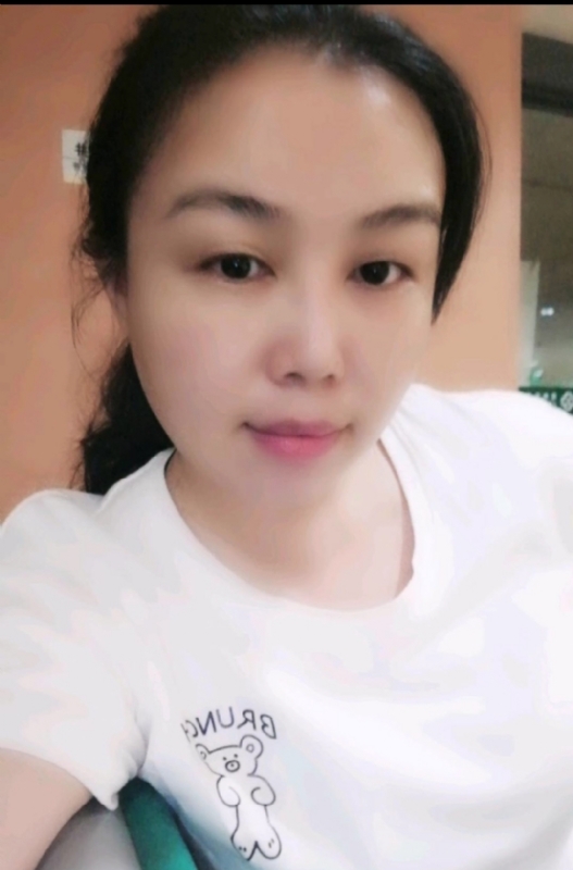 淡淡的云的第一张照片--荆州相亲服务中心