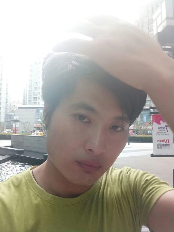 钢铁侠的第一张照片--荆州相亲服务中心