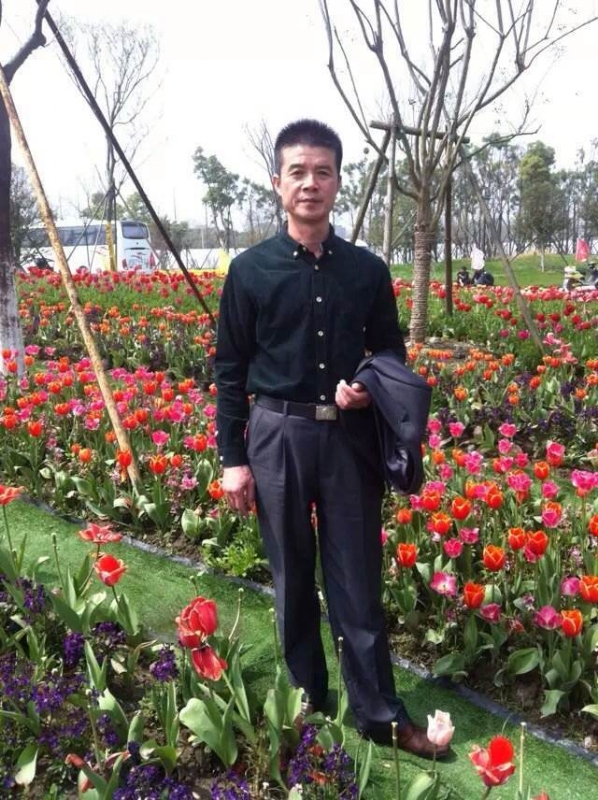 蓝天的第一张照片--荆州相亲服务中心