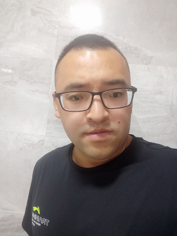 只愿得一人心的第四张照片--荆州相亲服务中心