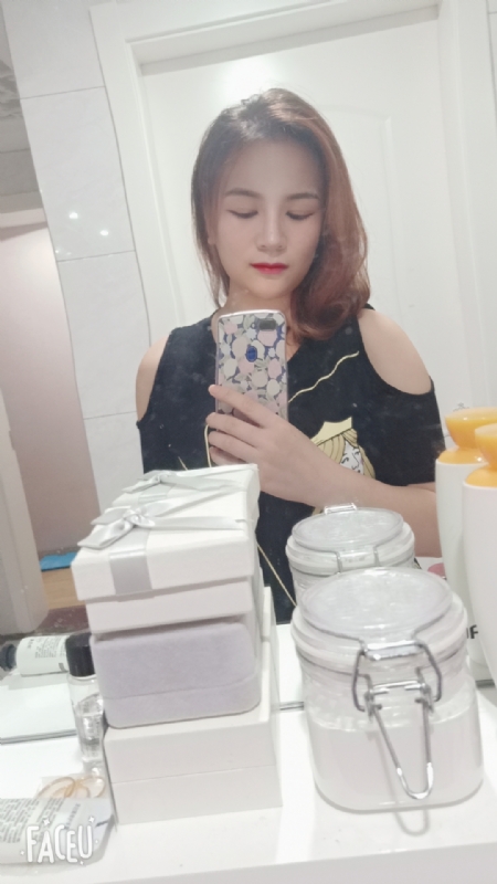 刘莲酥的第四张照片--荆州相亲服务中心