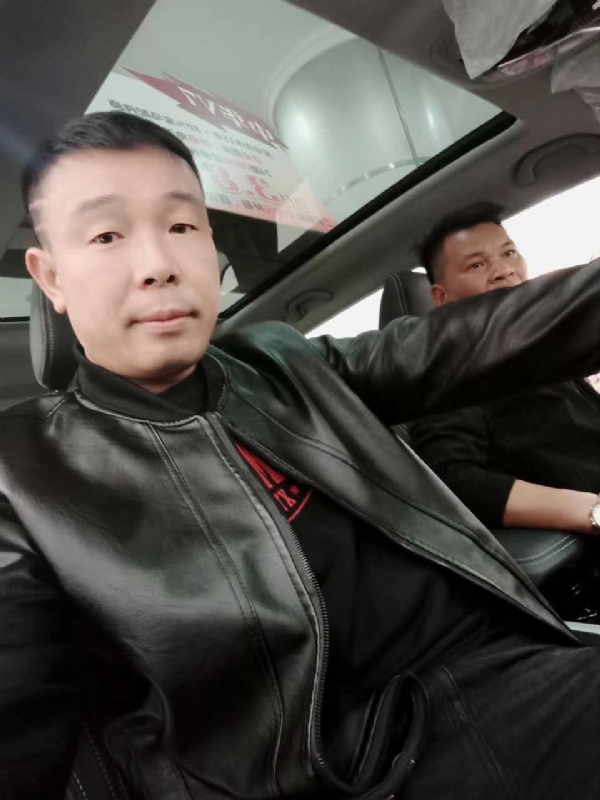 醉红尘的第一张照片--荆州相亲服务中心