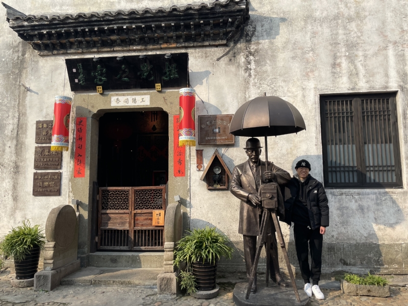 喝可乐的猫的第一张照片--荆州相亲服务中心