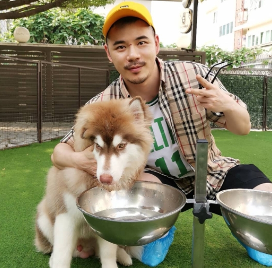 坚持的第一张照片--荆州相亲服务中心