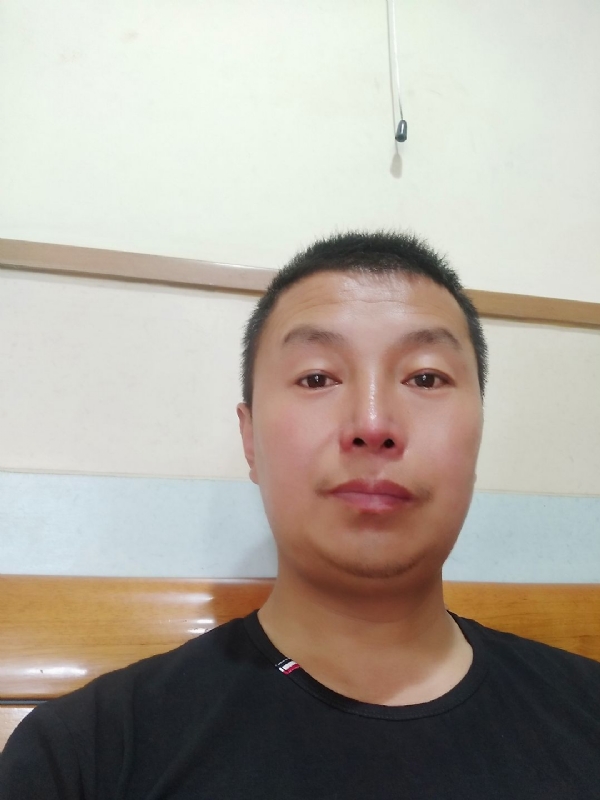 快乐的小鱼儿的第一张照片--荆州相亲服务中心