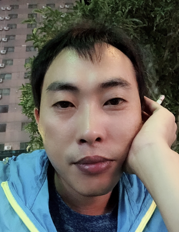 一直在路上的第一张照片--荆州相亲服务中心