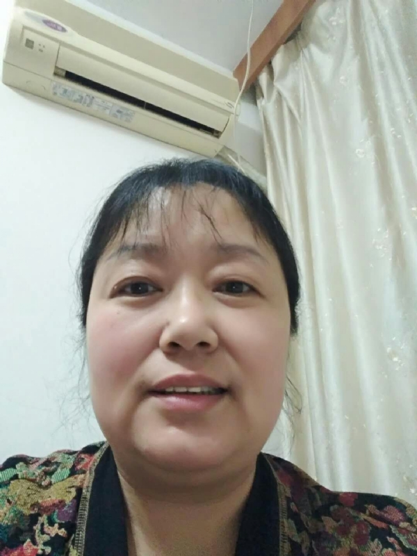 雨中漫步的第一张照片--荆州相亲服务中心