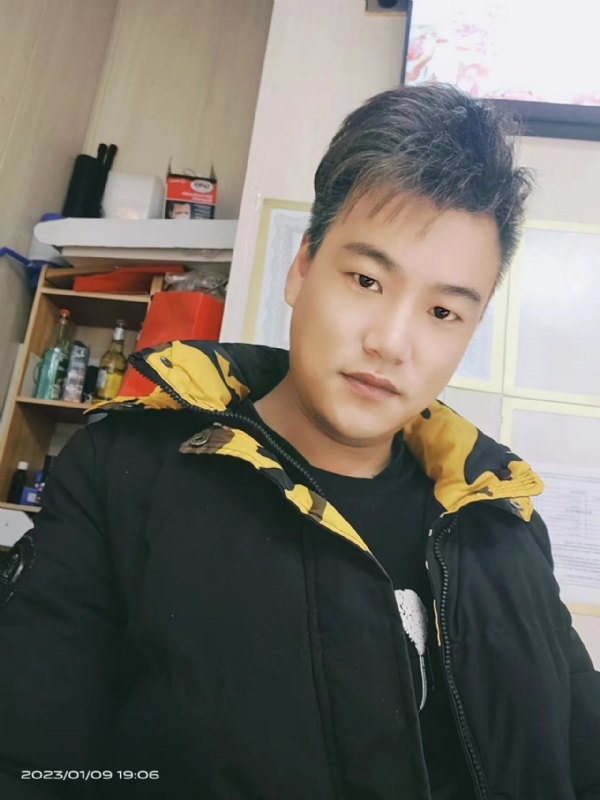 孤酒枕愁眼眠的第二张照片--荆州相亲服务中心