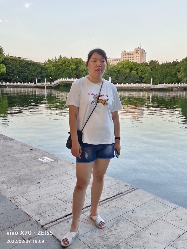 幸福触手可及的第一张照片--荆州相亲服务中心