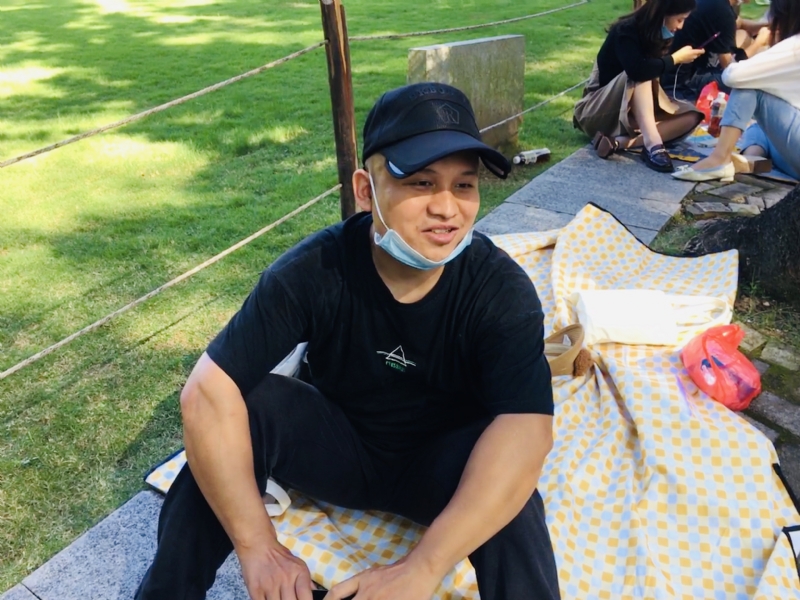 好大一颗石头的第一张照片--荆州相亲服务中心