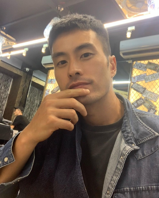 伟业强哥的第一张照片--荆州相亲服务中心