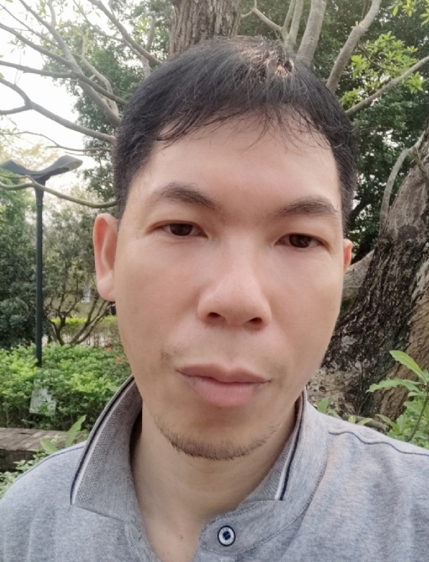 漂浮的云的第一张照片--荆州相亲服务中心