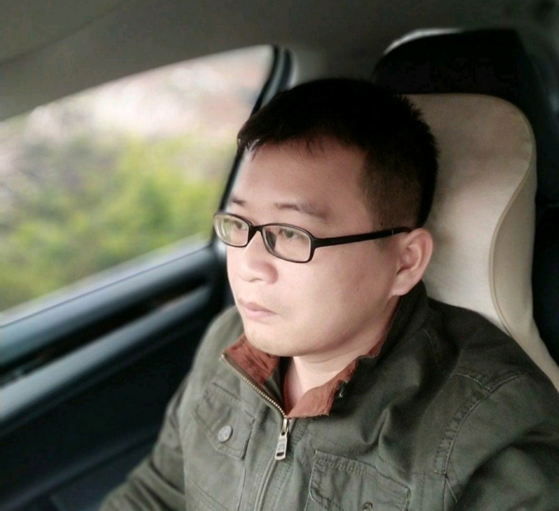 海风吹动你的心的第二张照片--荆州相亲服务中心