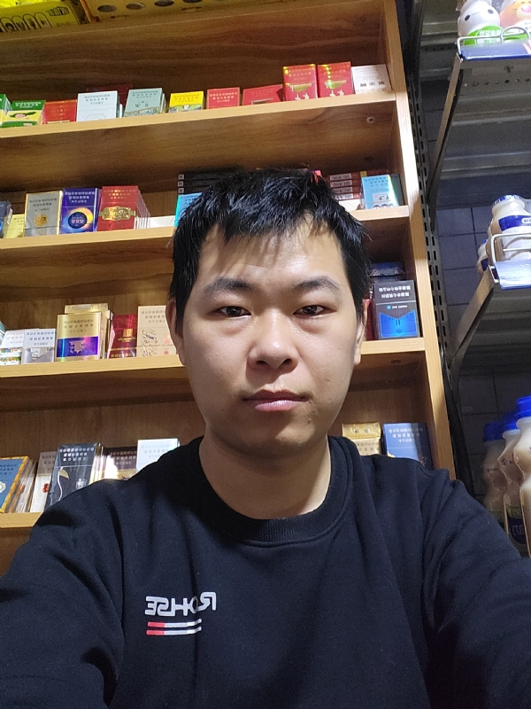 路途中的暖风的第一张照片--荆州相亲服务中心