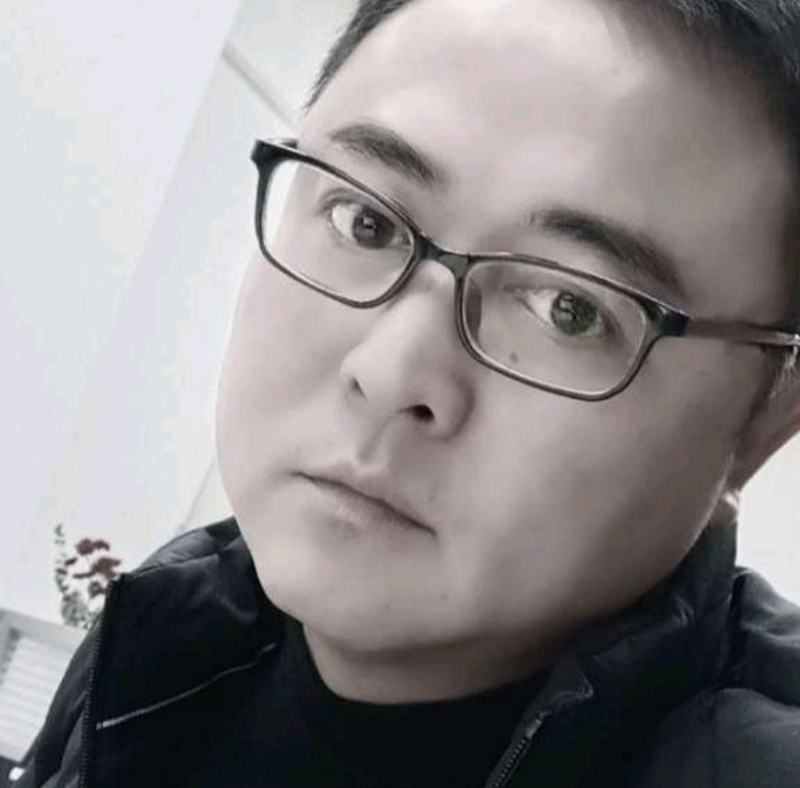 小石头的第一张照片--荆州相亲服务中心